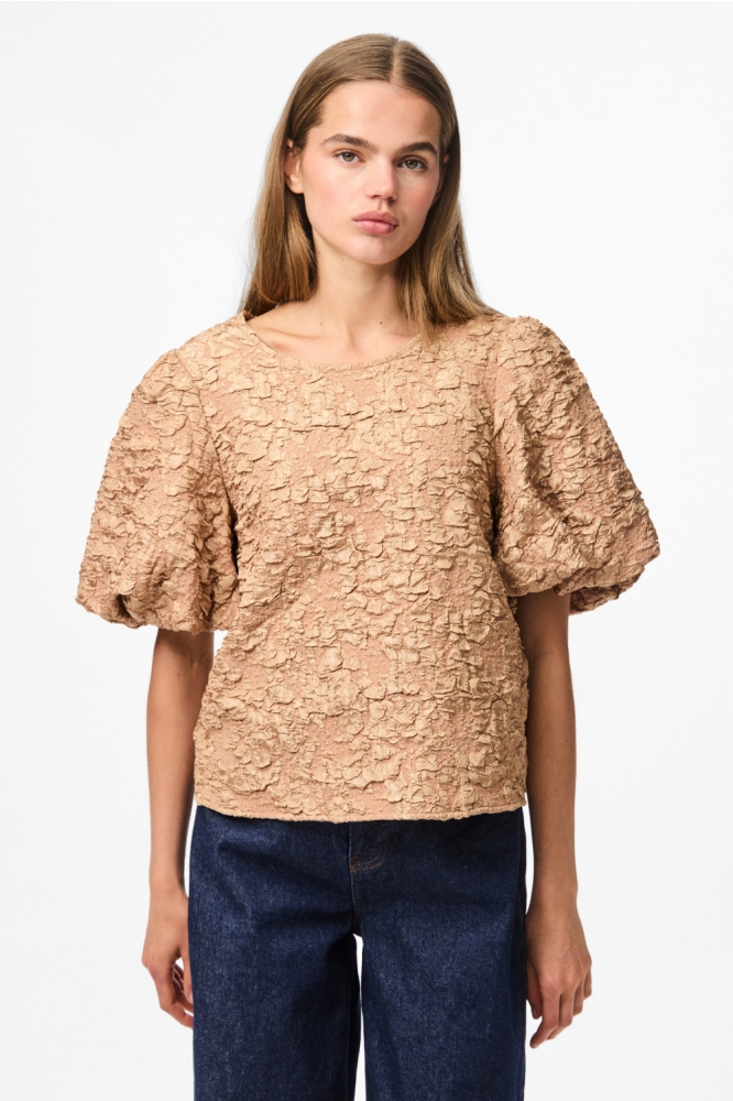 PCGRETCHEN SS O-NECK TOP WVN D2D PP 17163266 TAWNY BROWN